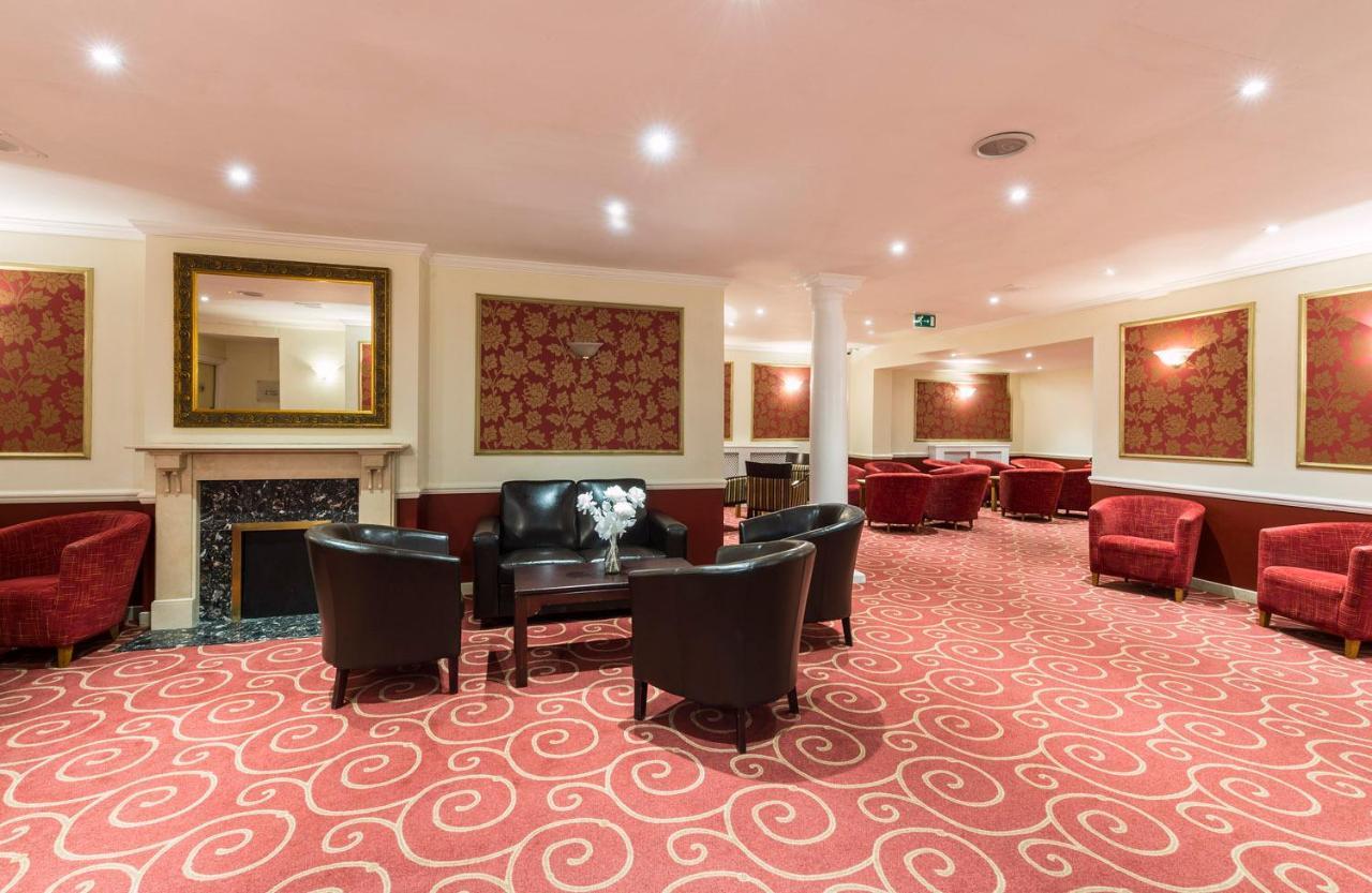 Ramada By Wyndham Cheltenham Golden Valley Esterno foto